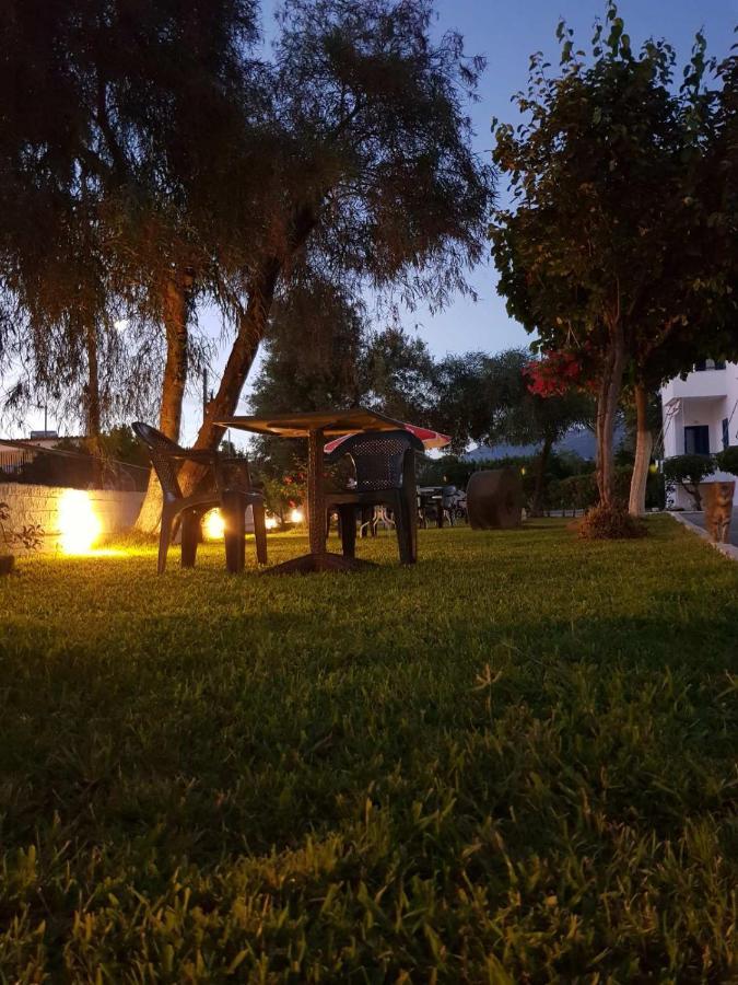 To Kyma Aparthotel Amarynthos Eksteriør bilde